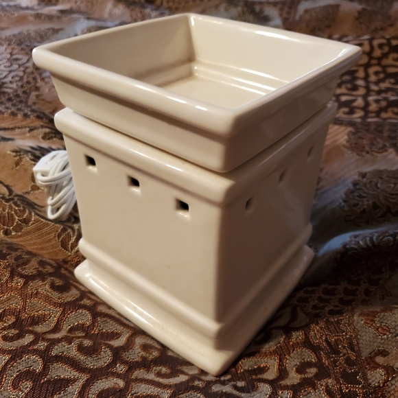 Scentsy warmer. Like new